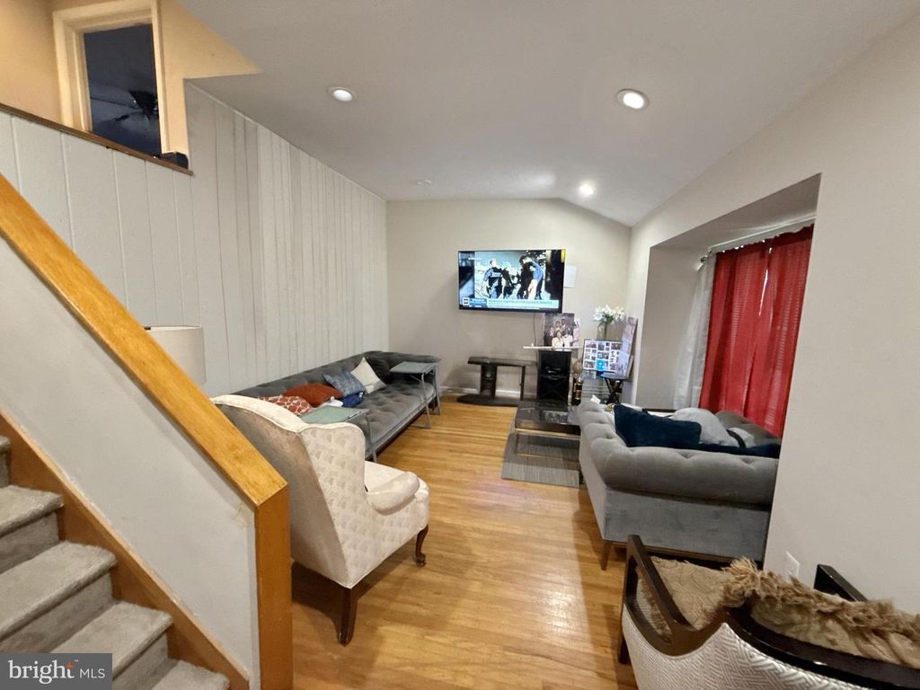 558 PRINCE ST, Woodbury, NJ 08096