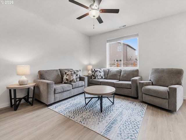 4228 Sw PHYLLIS Ave, Gresham, OR 97080