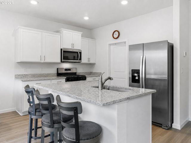 4228 Sw PHYLLIS Ave, Gresham, OR 97080