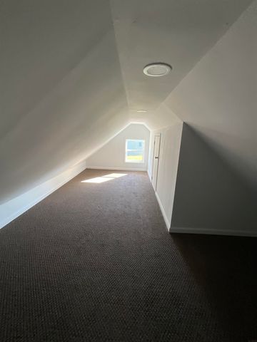 211 Fisher Avenue, Ossian, IA 52161