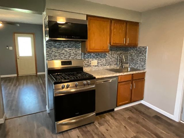 211 Fisher Avenue, Ossian, IA 52161