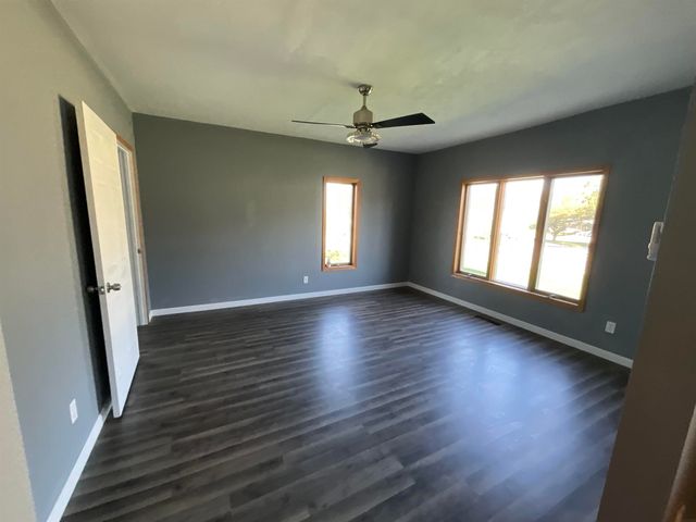 211 Fisher Avenue, Ossian, IA 52161