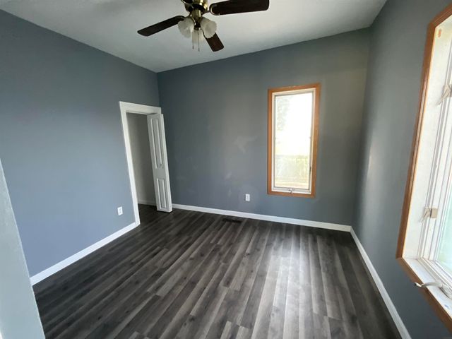 211 Fisher Avenue, Ossian, IA 52161