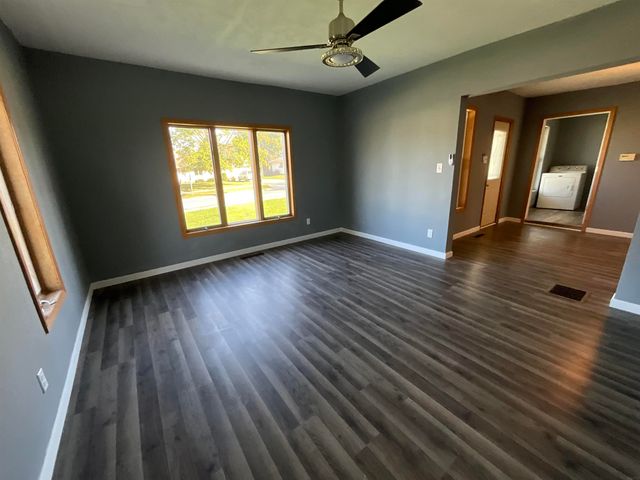 211 Fisher Avenue, Ossian, IA 52161