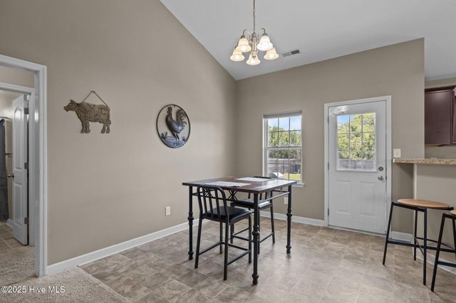 616 Parsley Drive, Hubert, NC 28539