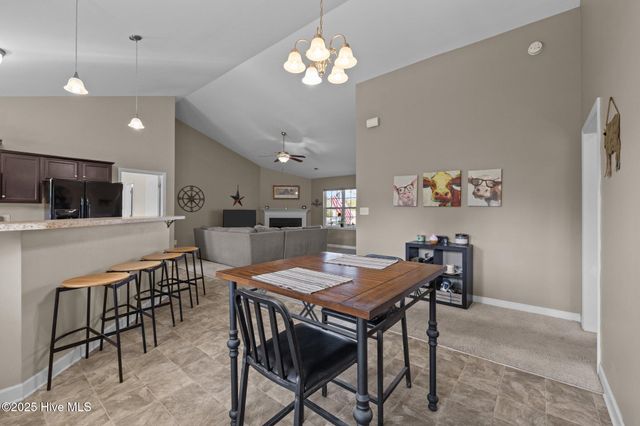616 Parsley Drive, Hubert, NC 28539