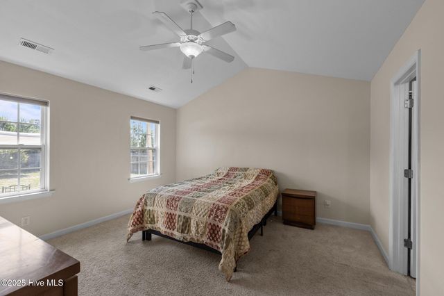 616 Parsley Drive, Hubert, NC 28539