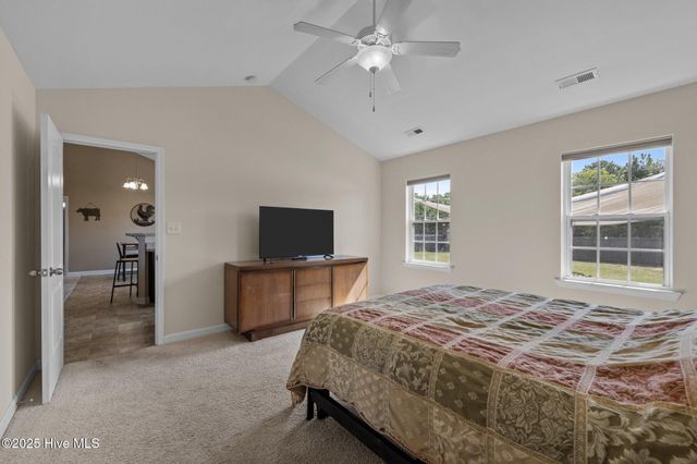 616 Parsley Drive, Hubert, NC 28539