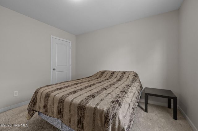 616 Parsley Drive, Hubert, NC 28539