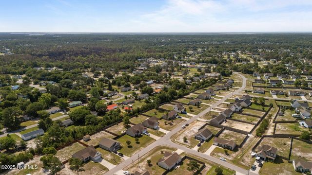 616 Parsley Drive, Hubert, NC 28539
