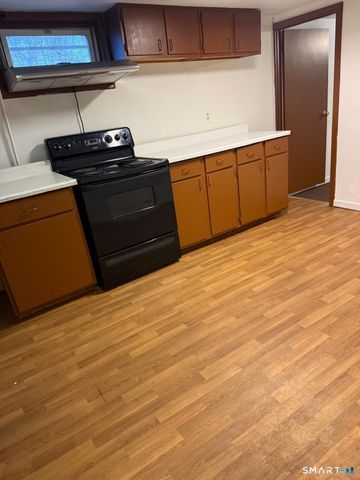 120 Evergreen Avenue, Hartford, CT 06105