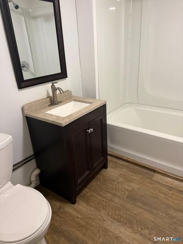 120 Evergreen Avenue, Hartford, CT 06105