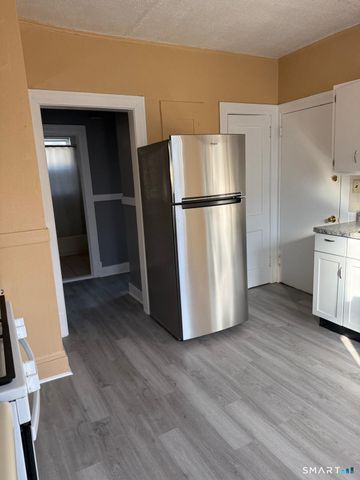 120 Evergreen Avenue, Hartford, CT 06105