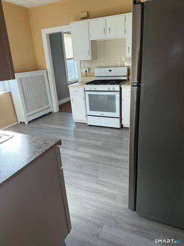 120 Evergreen Avenue, Hartford, CT 06105