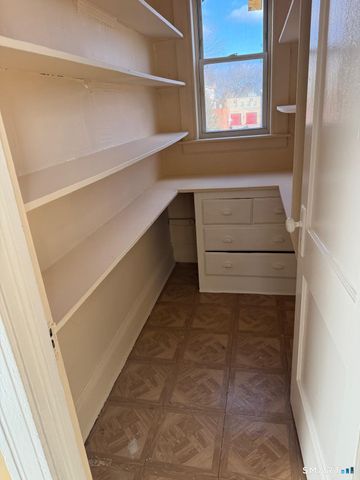 120 Evergreen Avenue, Hartford, CT 06105