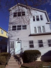 120 Evergreen Avenue, Hartford, CT 06105
