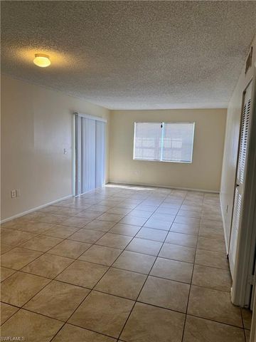 3421 Winkler AVE 411, Fort Myers, FL 33916