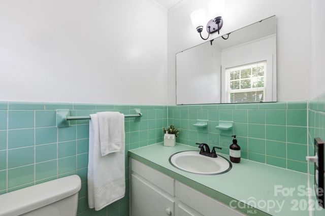 1300 Montgomery Avenue, Albemarle, NC 28001