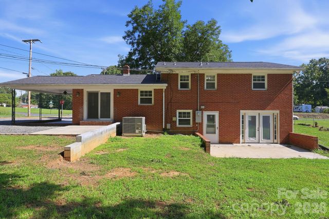 1300 Montgomery Avenue, Albemarle, NC 28001