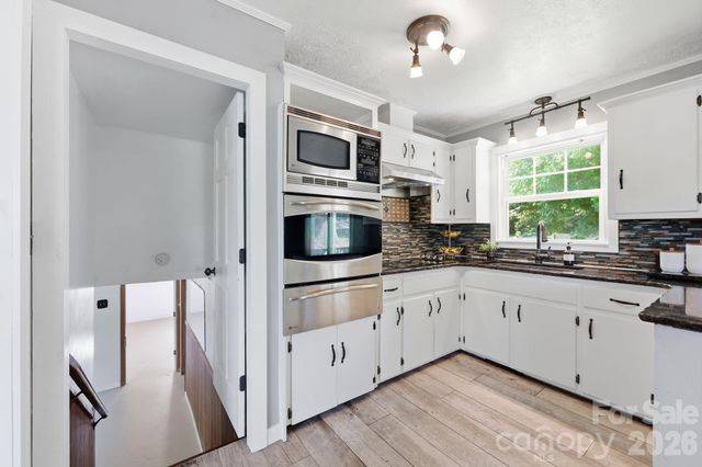 1300 Montgomery Avenue, Albemarle, NC 28001