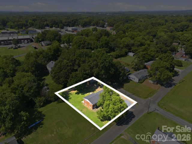 1300 Montgomery Avenue, Albemarle, NC 28001