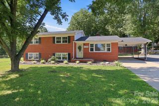 1300 Montgomery Avenue, Albemarle, NC 28001