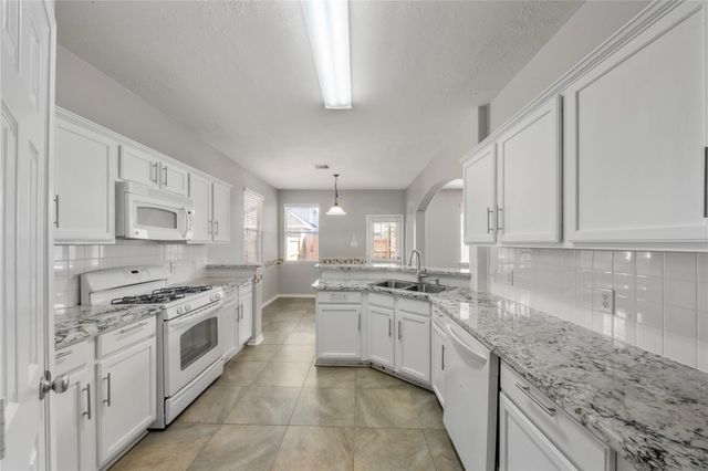 6354 Wilshire Ridge, Houston, TX 77040