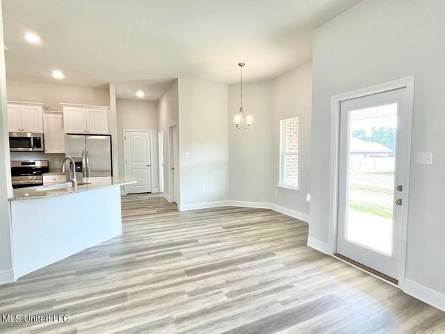 6211 Saphire Lane, Biloxi, MS 39532