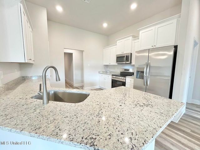 6211 Saphire Lane, Biloxi, MS 39532