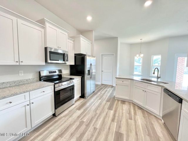 6211 Saphire Lane, Biloxi, MS 39532