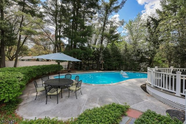 19 Eton Pl, Bernards Twp., NJ 07920