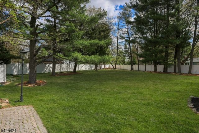 19 Eton Pl, Bernards Twp., NJ 07920