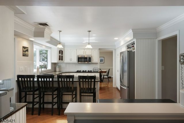 19 Eton Pl, Bernards Twp., NJ 07920