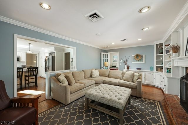 19 Eton Pl, Bernards Twp., NJ 07920