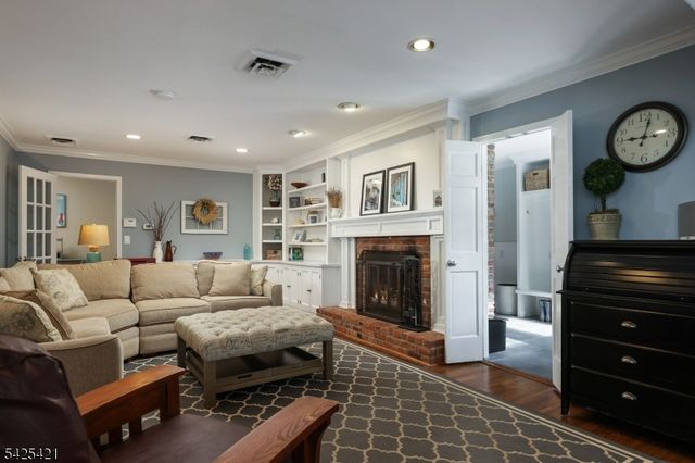 19 Eton Pl, Bernards Twp., NJ 07920