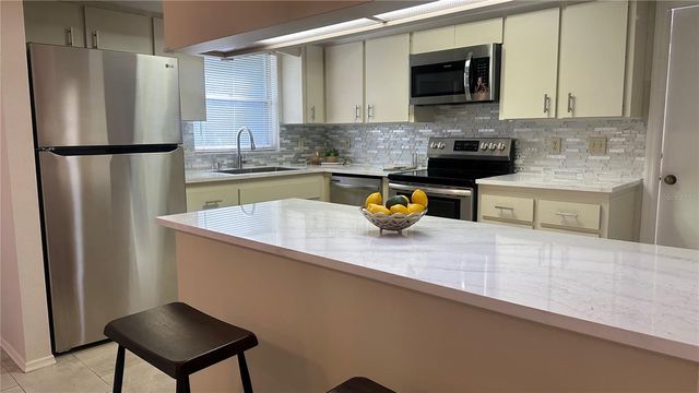 2193 CORK OAK STREET E, Sarasota, FL 34232