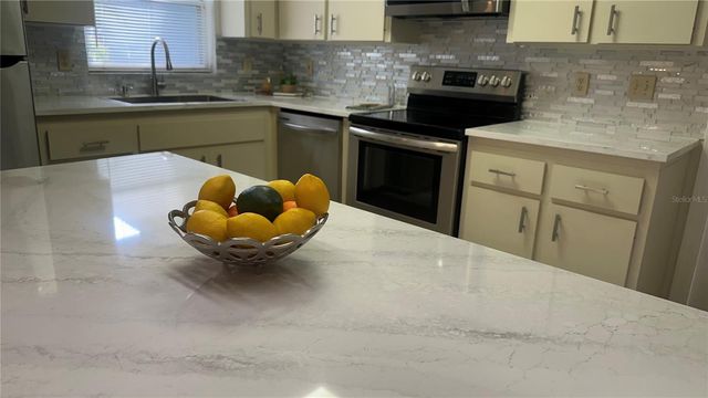 2193 CORK OAK STREET E, Sarasota, FL 34232