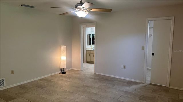 2193 CORK OAK STREET E, Sarasota, FL 34232
