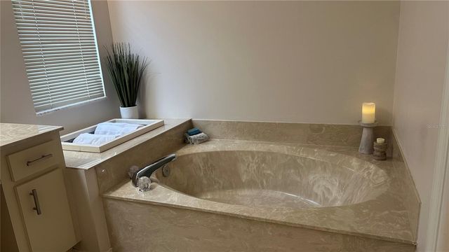2193 CORK OAK STREET E, Sarasota, FL 34232