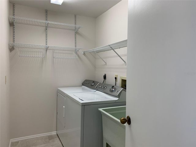 2193 CORK OAK STREET E, Sarasota, FL 34232