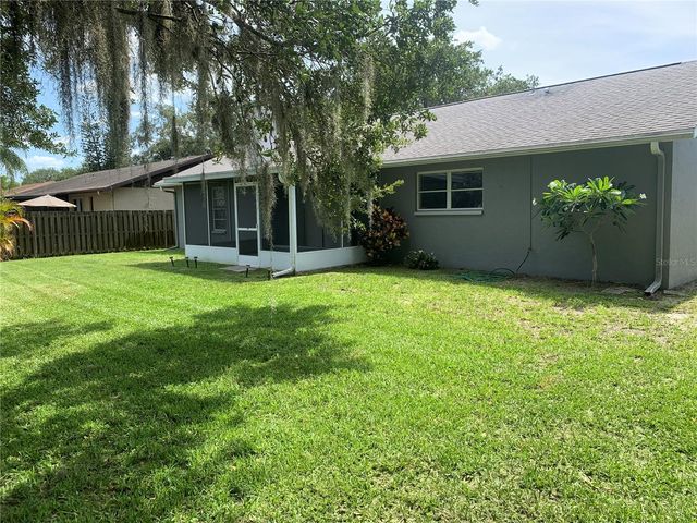 2193 CORK OAK STREET E, Sarasota, FL 34232