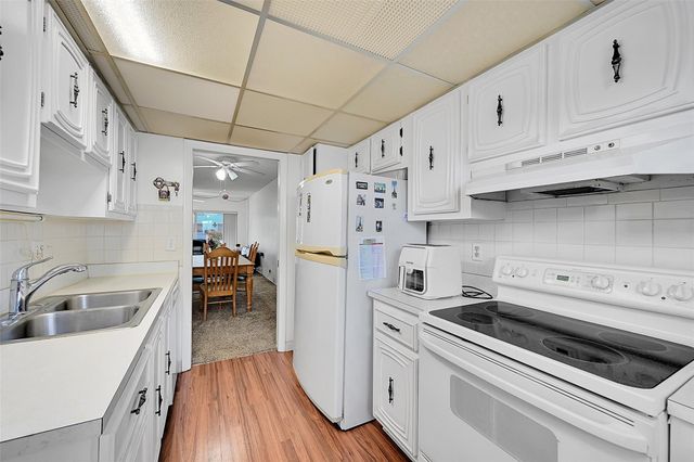 2340 SW 22nd Ave 303, Delray Beach, FL 33445