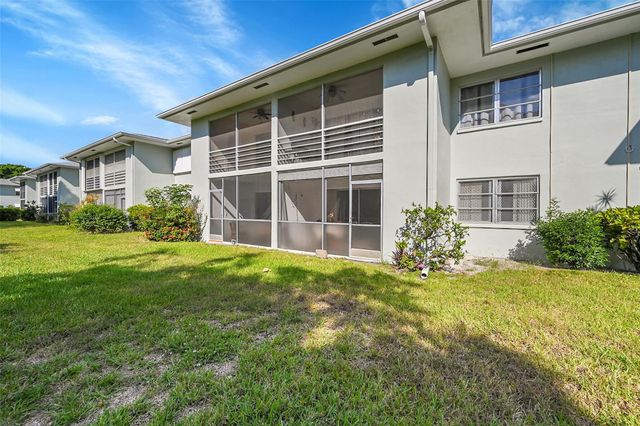 2340 SW 22nd Ave 303, Delray Beach, FL 33445