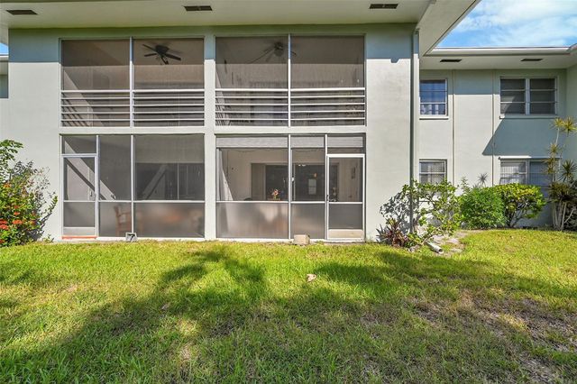 2340 SW 22nd Ave 303, Delray Beach, FL 33445