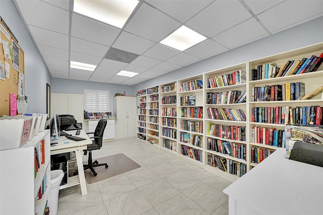 2340 SW 22nd Ave 303, Delray Beach, FL 33445