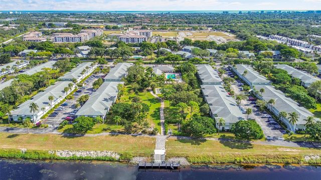 2340 SW 22nd Ave 303, Delray Beach, FL 33445