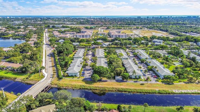 2340 SW 22nd Ave 303, Delray Beach, FL 33445