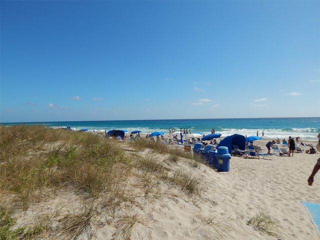 2340 SW 22nd Ave 303, Delray Beach, FL 33445