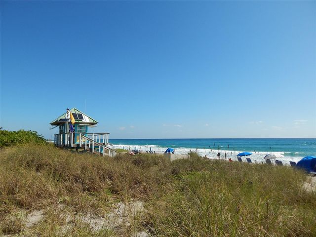 2340 SW 22nd Ave 303, Delray Beach, FL 33445