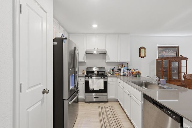 6934 CELESTIAL CV, San Antonio, TX 78252